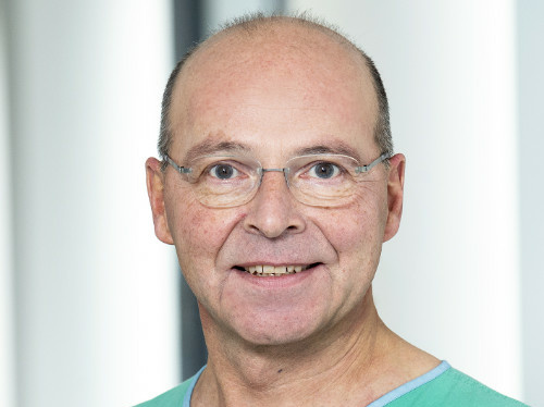 Dr. Gerhard Groß - Unfallchirurgie Krankenhäuser Nürnberger Land